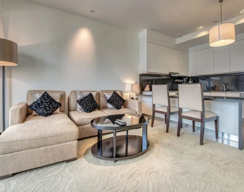 Hotel-like Stay in this 1-Bedroom Unit w/ Canal Views on a High-Floor — Dubai Marina — photo 10