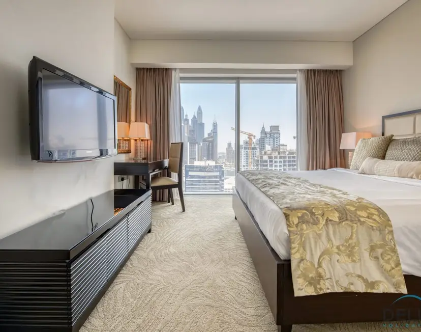 Hotel-like Stay in this 1-Bedroom Unit w/ Canal Views on a High-Floor — Dubai Marina — photo 13