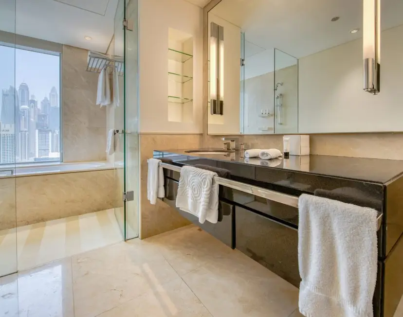 Hotel-like Stay in this 1-Bedroom Unit w/ Canal Views on a High-Floor — Dubai Marina — photo 18