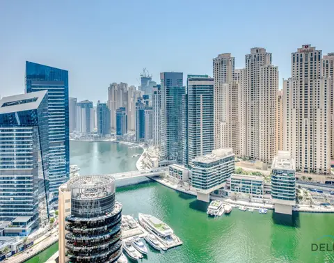 Overlooking Marina Views Next to Marina Mall 1-Bedroom Unit — Dubai Marina — photo 5
