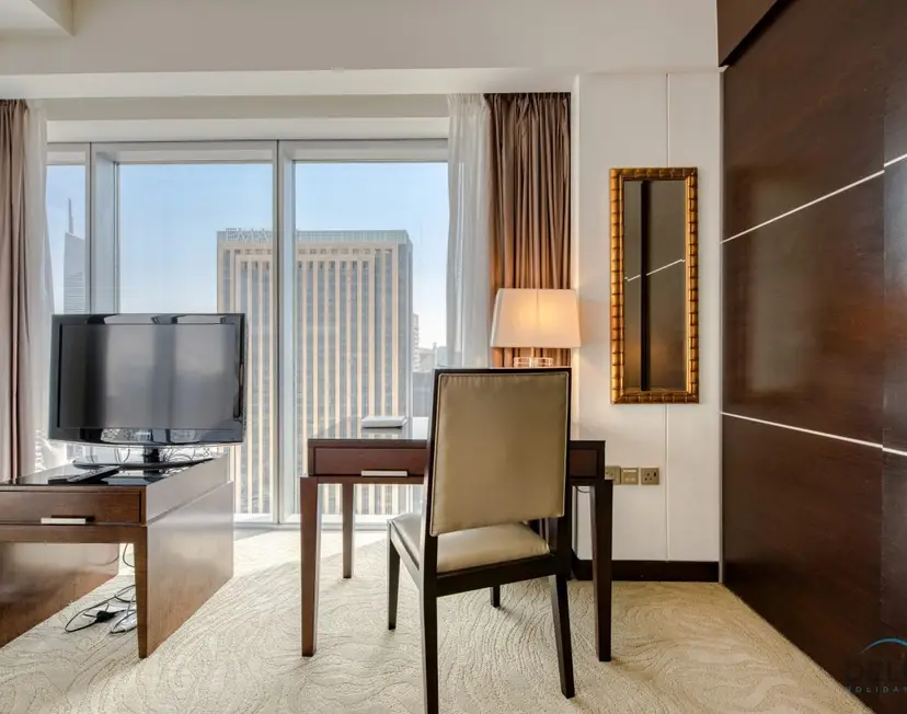 Overlooking Marina Views Next to Marina Mall 1-Bedroom Unit — Dubai Marina — photo 13