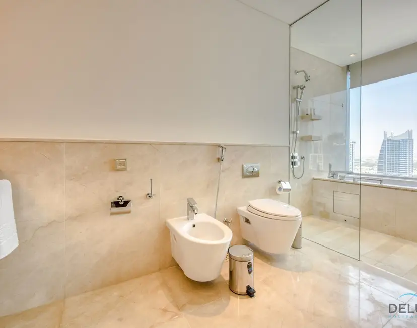 Overlooking Marina Views Next to Marina Mall 1-Bedroom Unit — Dubai Marina — photo 17