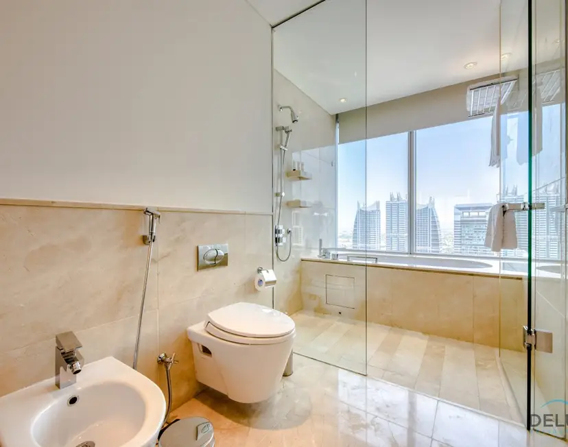Overlooking Marina Views Next to Marina Mall 1-Bedroom Unit — Dubai Marina — photo 18