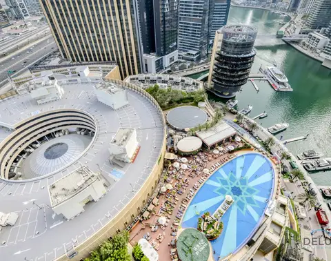 À quelques pas du Marina Mall avec vue iconique sur le canal de la marina — Dubai Marina — photo 5