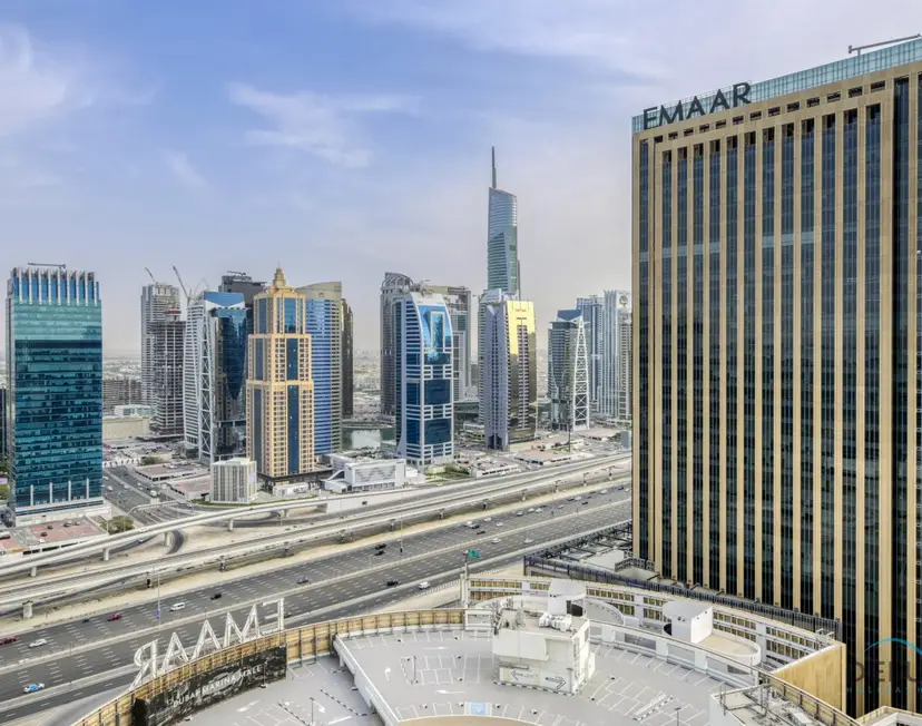À quelques pas du Marina Mall avec vue iconique sur le canal de la marina — Dubai Marina — photo 11