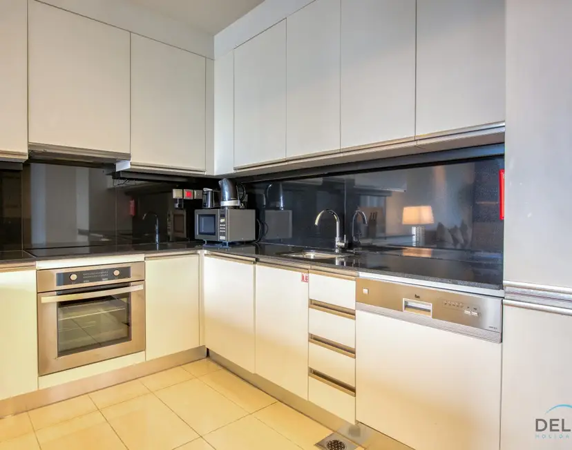 Lush 1-Bedroom at The Address Residences — Dubai Marina — photo 23