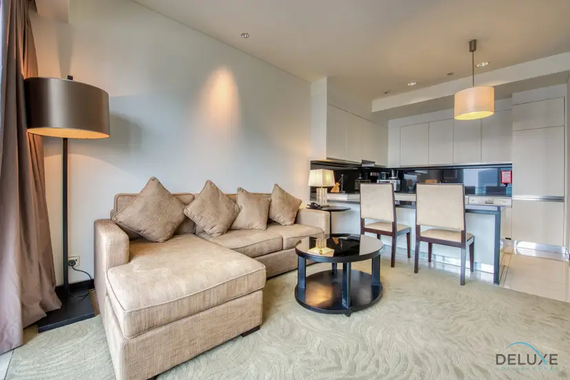 Lush 1-Bedroom at The Address Residences — Dubai Marina — photo 1