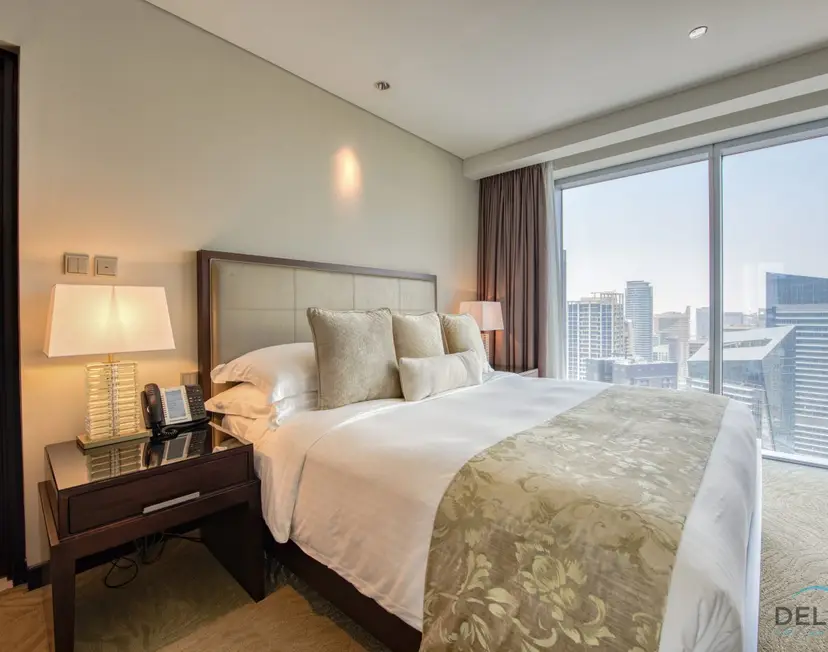 Lush 1-Bedroom at The Address Residences — Dubai Marina — photo 36