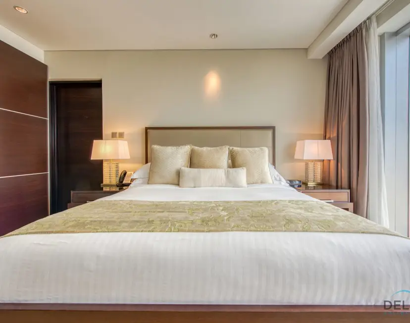 Lush 1-Bedroom at The Address Residences — Dubai Marina — photo 39