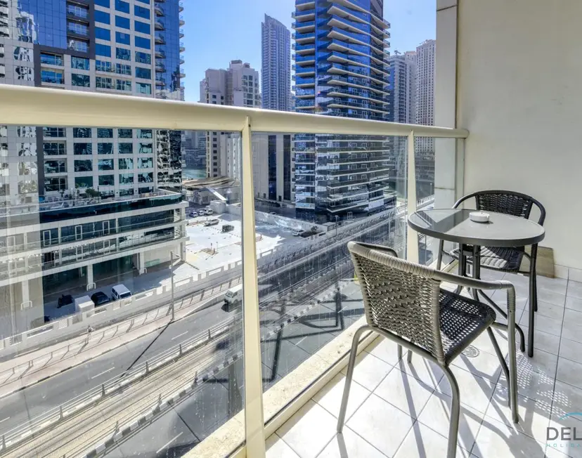Stunning Studio at Marina Views — Dubai Marina — photo 7