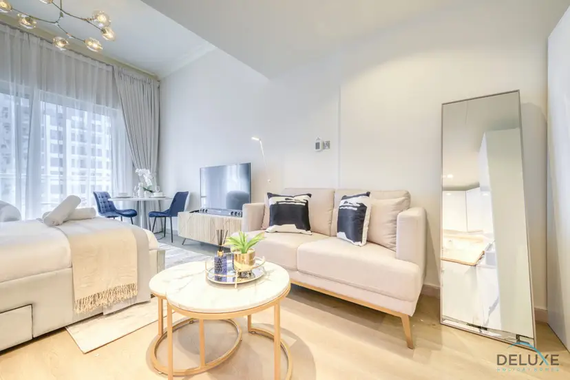 Stunning Studio at Marina Views — Dubai Marina — photo 1