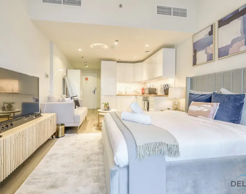 Stunning Studio at Marina Views — Dubai Marina — photo 36