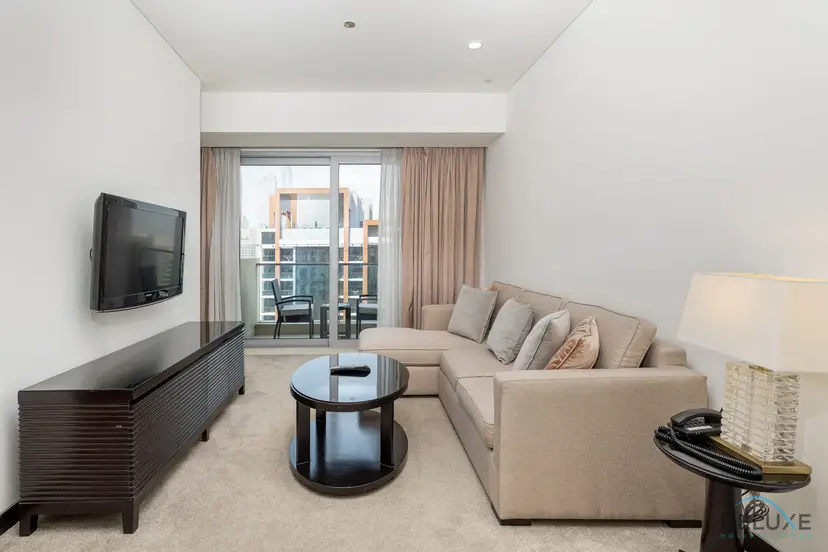 1-Schlafzimmer mit Blick auf den Marinakanal, nur wenige Minuten vom Marina Mall entfernt — Dubai Marina — photo 1