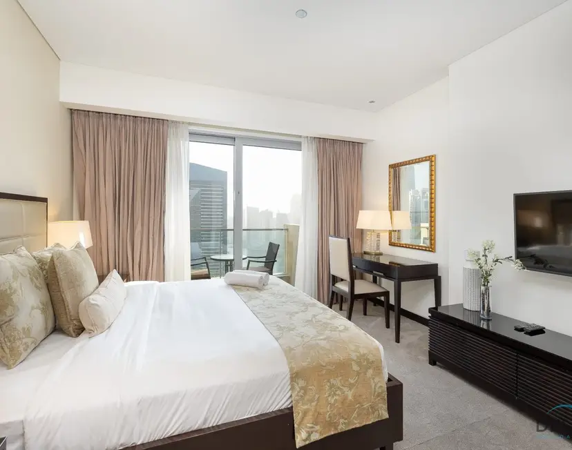 Urban-Studio in The Address Residences — Dubai Marina — photo 14