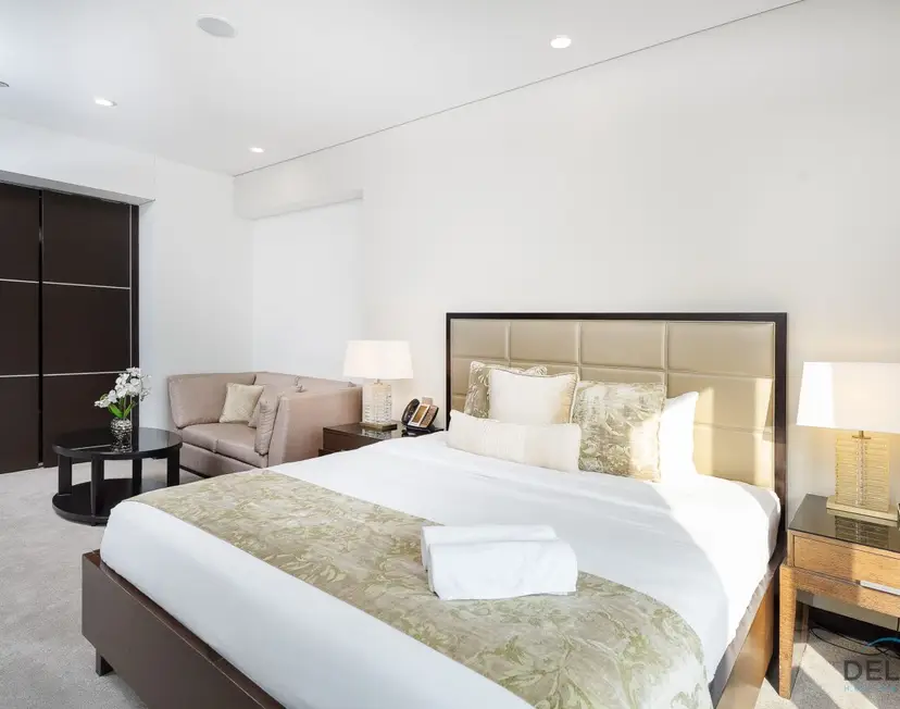Urban-Studio in The Address Residences — Dubai Marina — photo 16