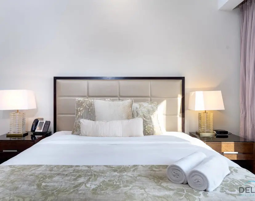 Urban-Studio in The Address Residences — Dubai Marina — photo 17