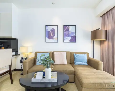 Ornate 1-Bedroom at The Address Residences — Dubai Marina — photo 3