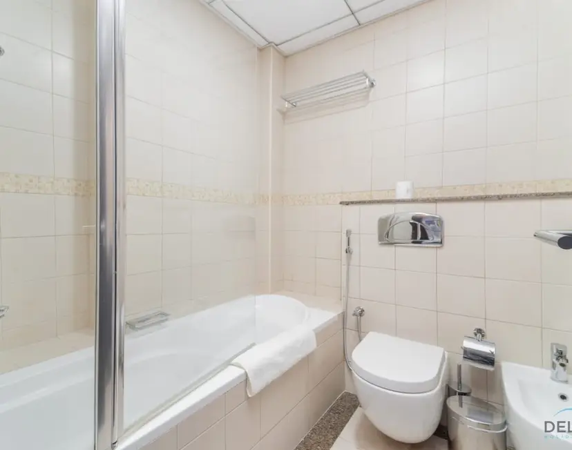 Scenic 1-Bedroom at Bay Central — Dubai Marina — photo 22