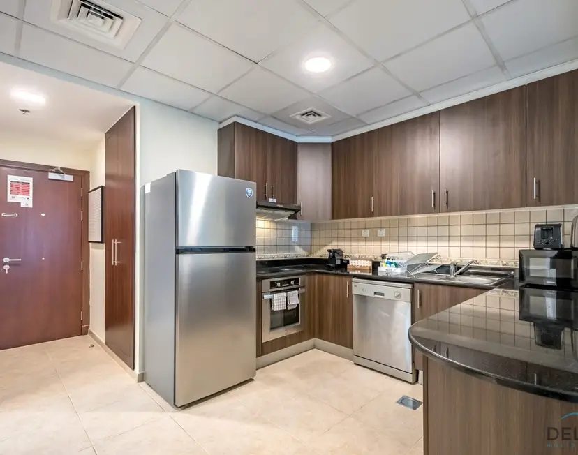 Modern 1-Bedroom Apartment in Elite Residences — Dubai Marina — photo 11