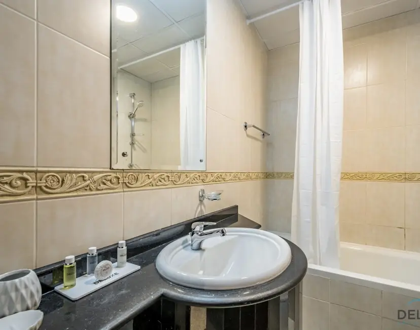 Modern 1-Bedroom Apartment in Elite Residences — Dubai Marina — photo 22