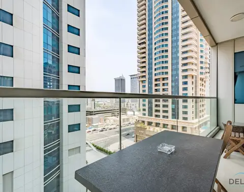Charming 1-Bedroom Apartment at Ocean Heights — Dubai Marina — photo 4