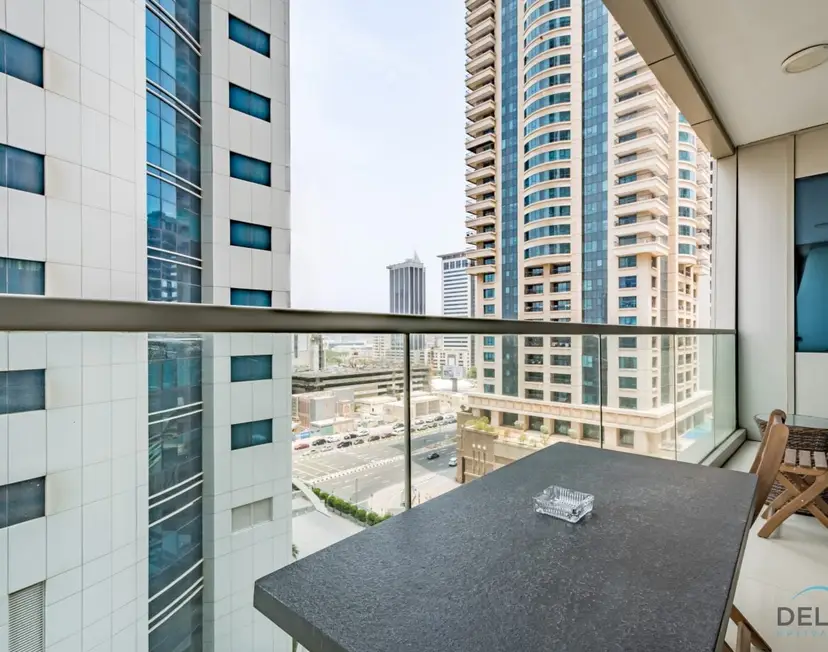 Charming 1-Bedroom Apartment at Ocean Heights — Dubai Marina — photo 4