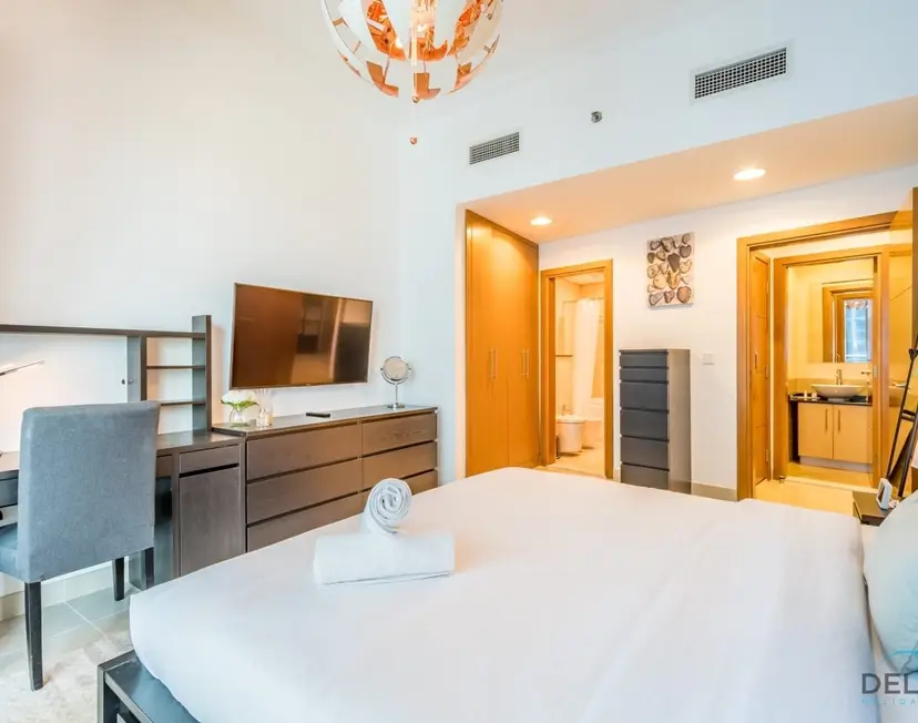 Charming 1-Bedroom Apartment at Ocean Heights — Dubai Marina — photo 33