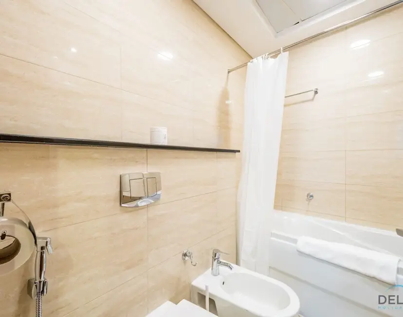 Charming 1-Bedroom Apartment at Ocean Heights — Dubai Marina — photo 34