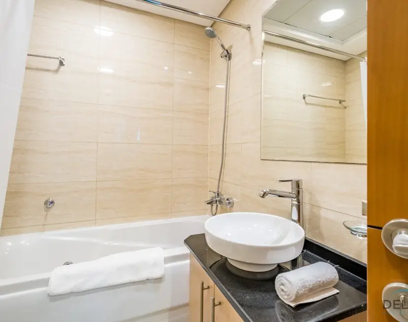 Charming 1-Bedroom Apartment at Ocean Heights — Dubai Marina — photo 35