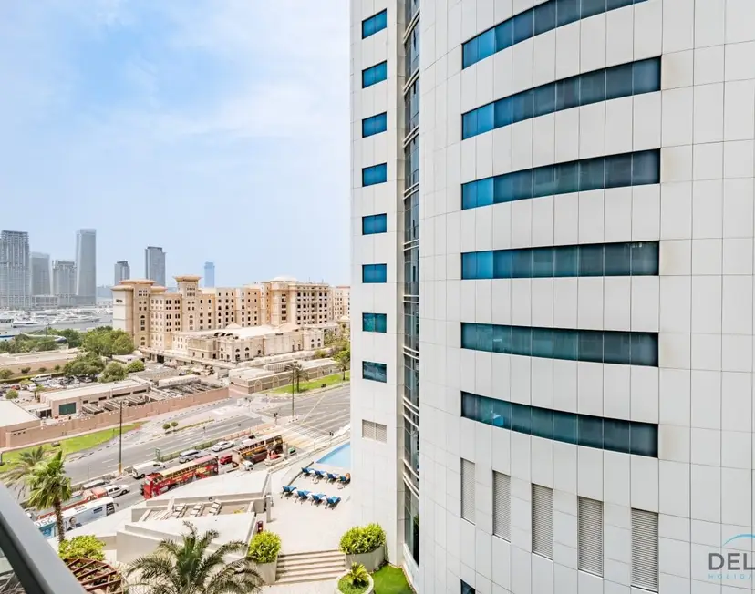 Charming 1-Bedroom Apartment at Ocean Heights — Dubai Marina — photo 7