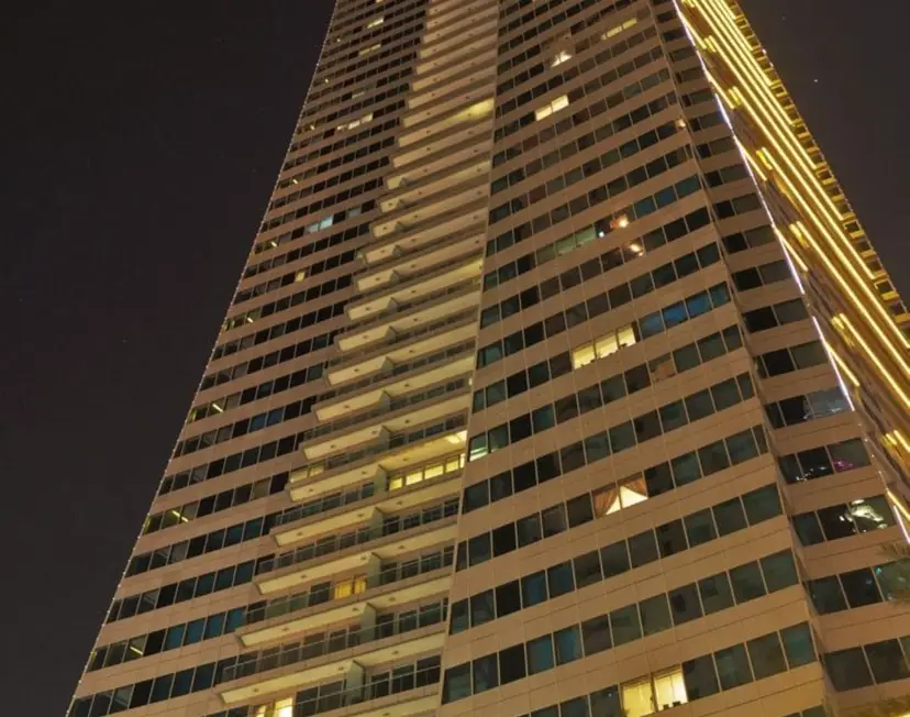 Charming 1-Bedroom Apartment at Ocean Heights — Dubai Marina — photo 39