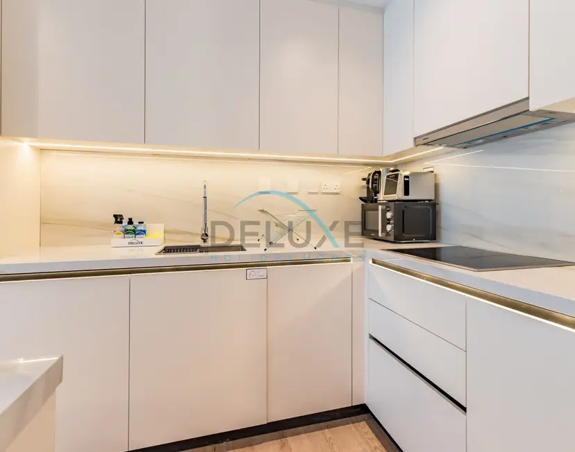 Appartement de 2 chambres modernisé avec vue partielle sur la mer, proche du tramway de Dubaï — Dubai Marina — photo 24
