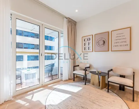Appartement de 2 chambres modernisé avec vue partielle sur la mer, proche du tramway de Dubaï — Dubai Marina — photo 2