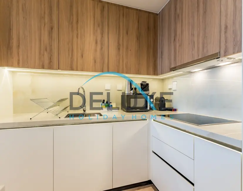 Umgestaltetes 1-Schlafzimmer-Apartment mit malerischem Panoramablick auf die Marina — Dubai Marina — photo 11