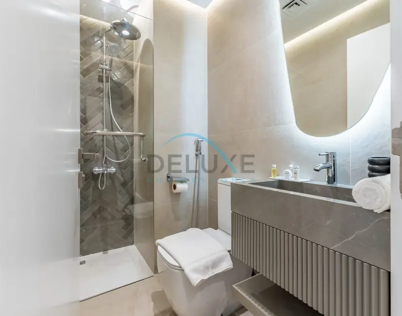 Appartement de 2 chambres modernisé avec vue partielle sur la mer, proche du tramway de Dubaï — Dubai Marina — photo 20