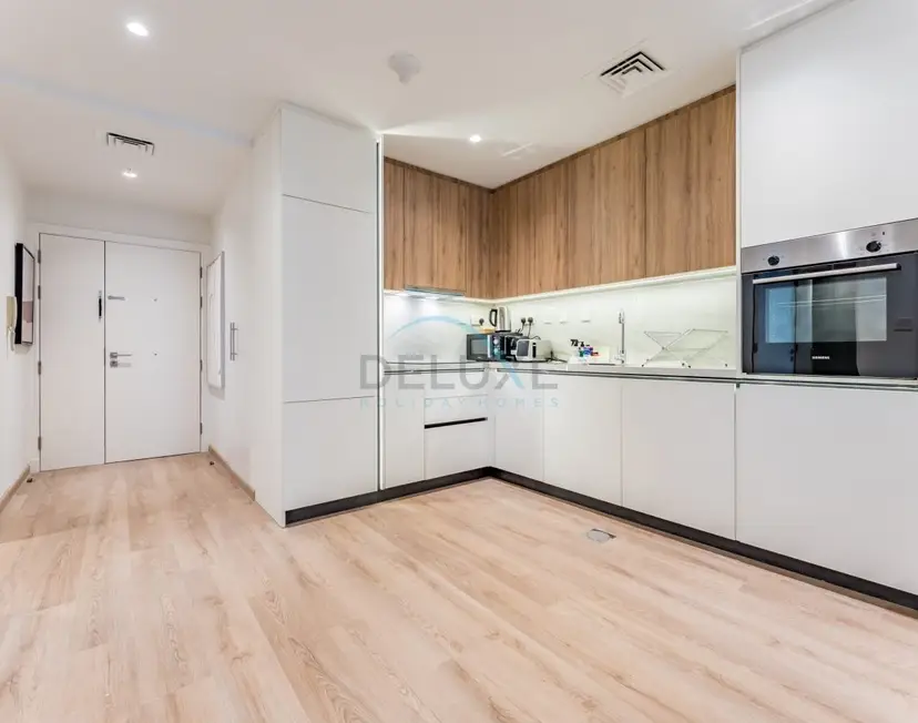 Redesigned High-Rise 1-Bedroom Near Key Landmarks, Elite Residence — Dubai Marina — photo 4