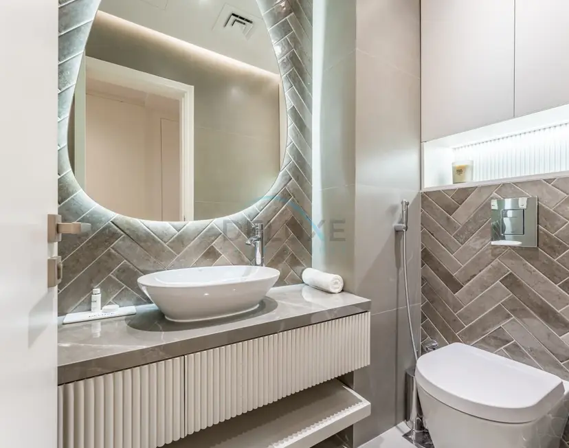 Redesigned High-Rise 1-Bedroom Near Key Landmarks, Elite Residence — Dubai Marina — photo 8