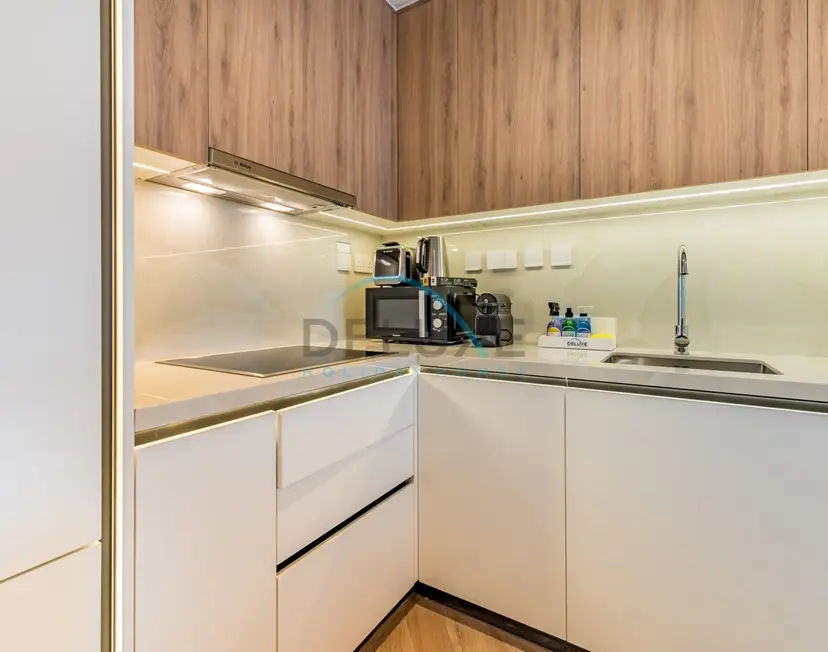 Upgraded 1-Bedroom Overlooking Palm Jumeirah & Sea Views from Living — Dubai Marina — photo 10