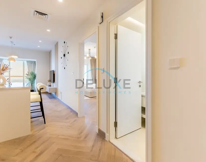 Upgraded 1-Bedroom Overlooking Palm Jumeirah & Sea Views from Living — Dubai Marina — photo 11