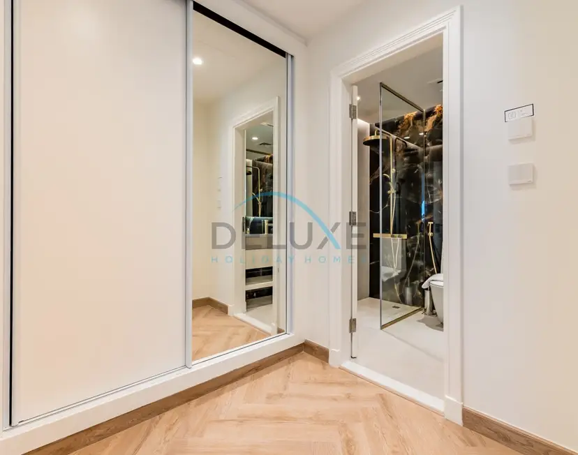 Upgraded 1-Bedroom Overlooking Palm Jumeirah & Sea Views from Living — Dubai Marina — photo 14