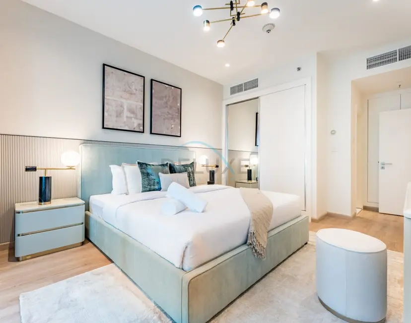 Redesigned High-Rise 1-Bedroom Near Key Landmarks, Elite Residence — Dubai Marina — photo 16
