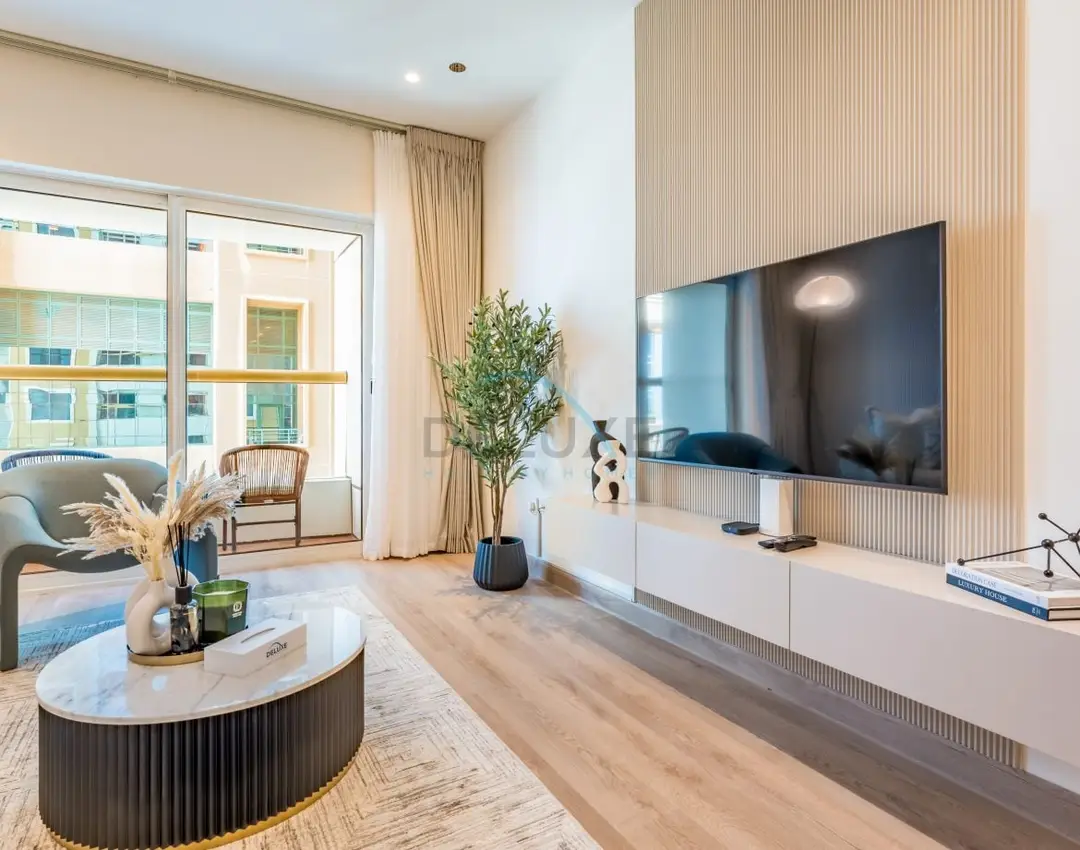 Renoviertes 1-Schlafzimmer-Apartment mit teilweisem Meer- und Stadtblick in Strandnähe — Dubai Marina