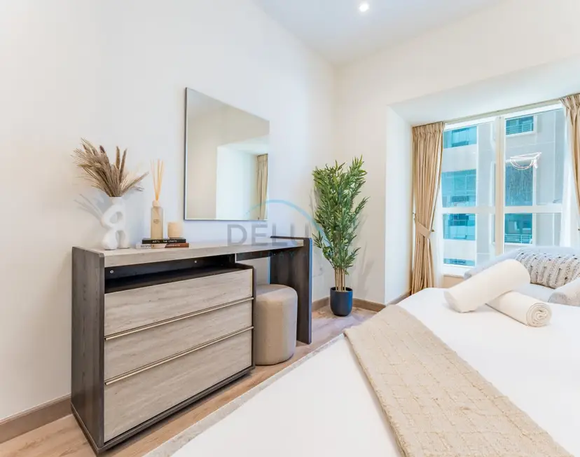 Renoviertes 1-Schlafzimmer-Apartment mit teilweisem Meer- und Stadtblick in Strandnähe — Dubai Marina — photo 19