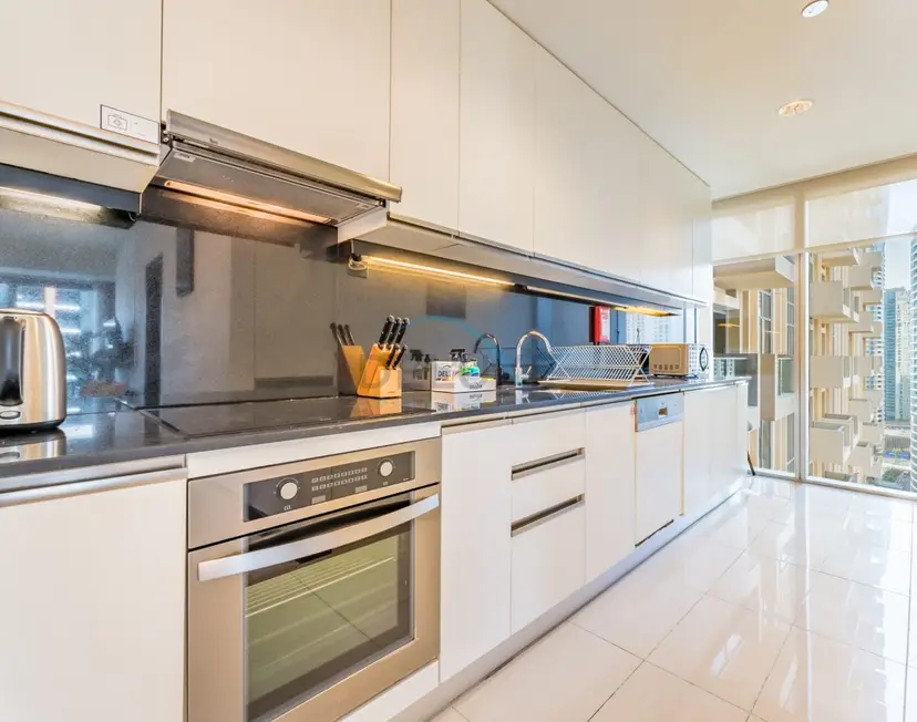 Luxueux appartement 1 chambre avec vue imprenable sur le canal de Dubaï, juste à côté — Dubai Marina — photo 11
