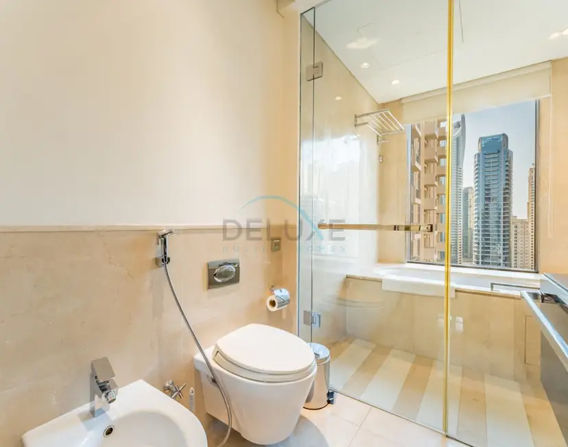 Luxueux appartement 1 chambre avec vue imprenable sur le canal de Dubaï, juste à côté — Dubai Marina — photo 13