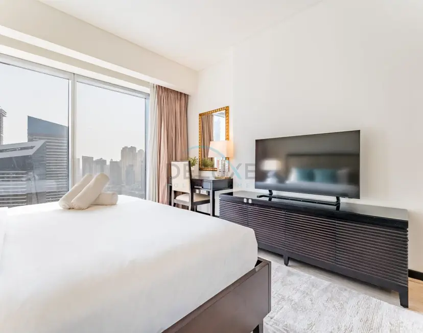 Appartement d'une chambre en étage élevé avec vue panoramique sur le canal de Dubaï — Dubai Marina — photo 13