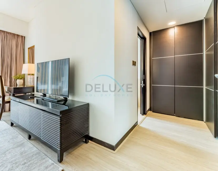 Appartement d'une chambre en étage élevé avec vue panoramique sur le canal de Dubaï — Dubai Marina — photo 15
