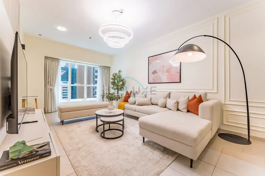 2-Schlafzimmer-Apartment in großer Höhe mit teilweisem Marinablick — Dubai Marina