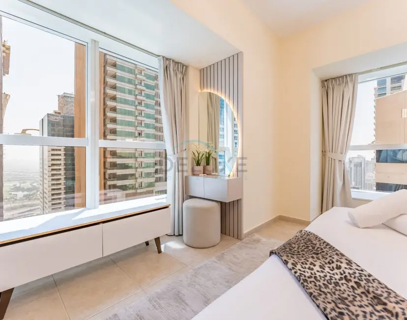 2-Schlafzimmer-Apartment in großer Höhe mit teilweisem Marinablick — Dubai Marina — photo 14