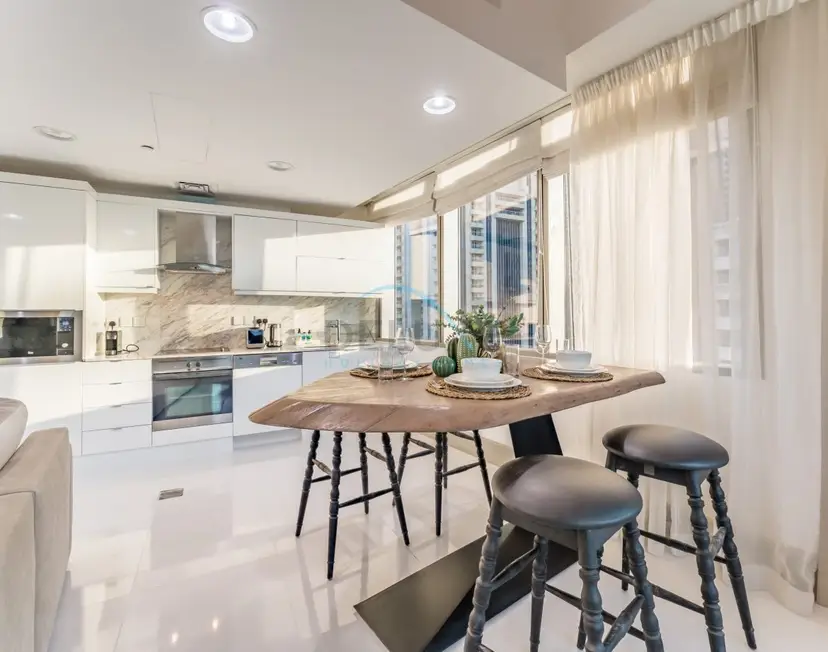 3-Bedroom with Sea View, Short Stroll From Marina Walk — Dubai Marina — photo 9